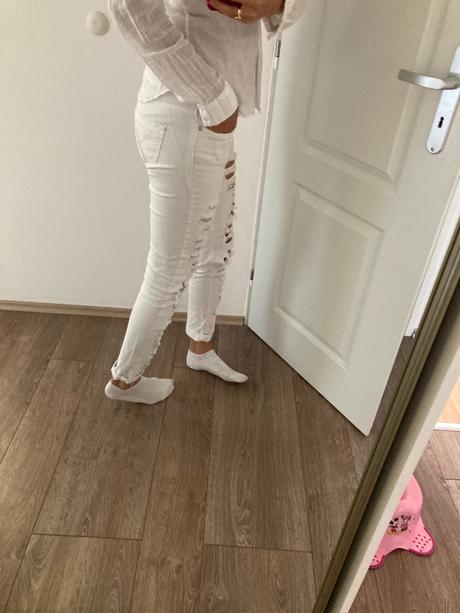 Roztrhané biele rifle ff, f&f,34