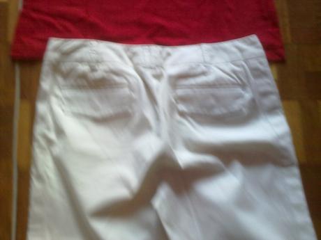 Biele nohavice z trickom, 34