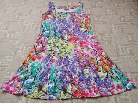 Šaty pestrofarebné, 40