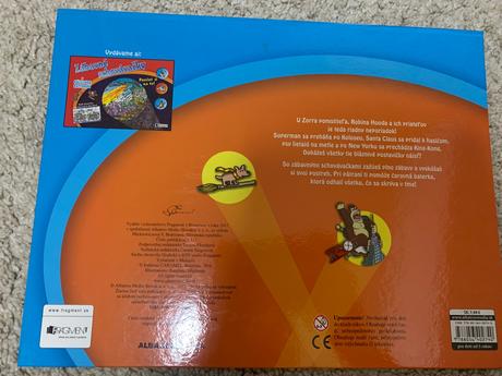 Veselé schovávačky s kúzelnou baterkou,