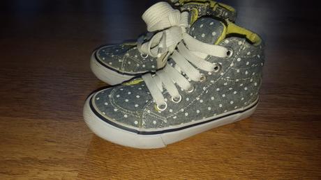 Tenisky, reserved,25