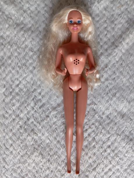 Retro blond barbie 1,