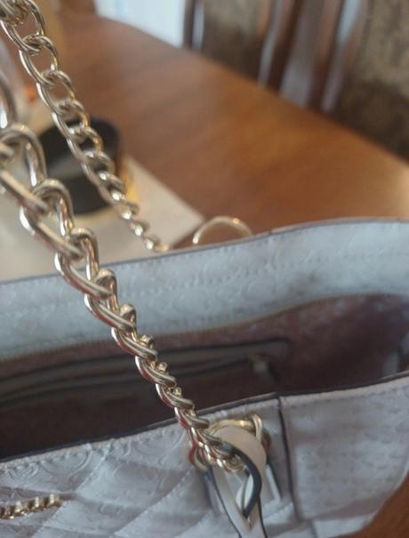 Kabelka guess, guess