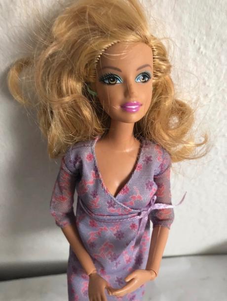 Klbova barbie s nausnicami mattel,