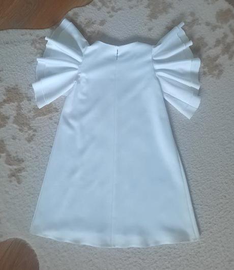 Dievčenské šaty, 146