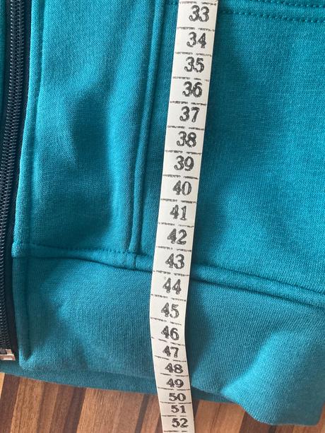 Mikina s volánmi why, 104