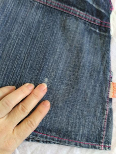 Riflové šaty s vyšívanými kvetinkami, 68