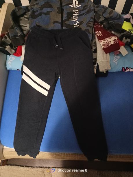 Kraťasy, reserved,128