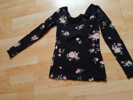 Kvetované elastické tričko s poštou, 152