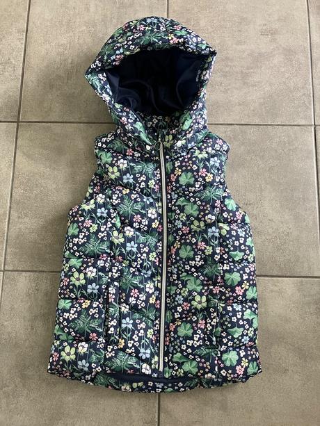 Kvietkovaná vesta, h&m,134