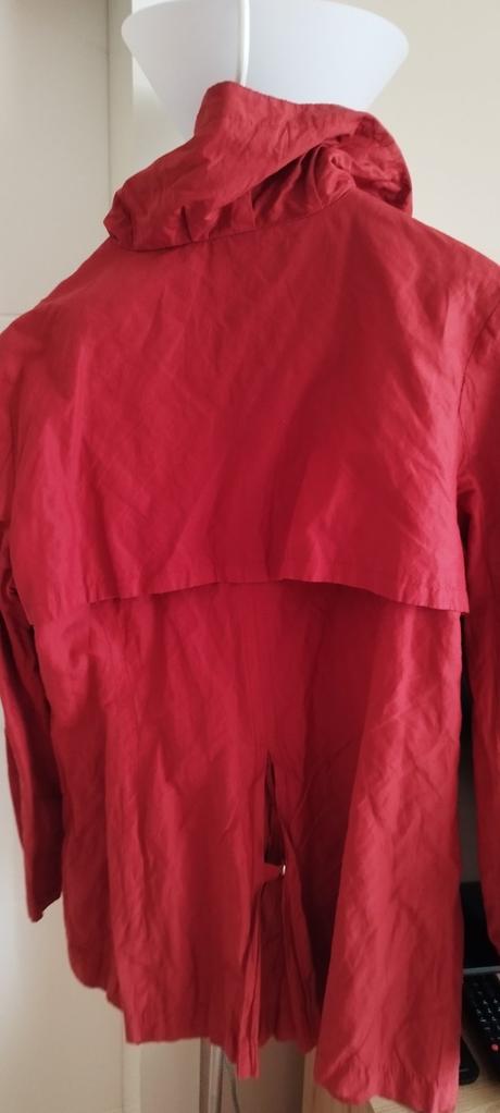 Prechodný kabát, 38