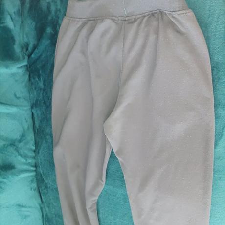 Sivé tenké tepláky, 140