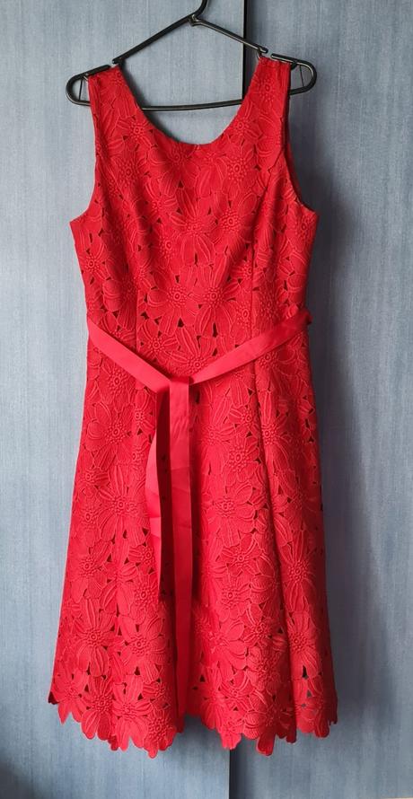 Tmavo-červené šaty s výšivkou 42 phase eight, 42