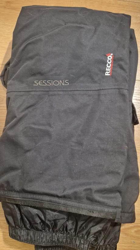 Predam nohavice na snowboard/lyze, s