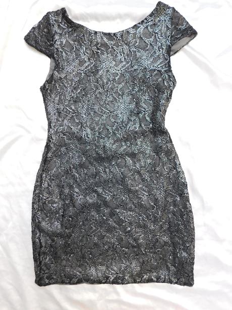 Kvalitne velmi pekne čipkovane šaty, 36