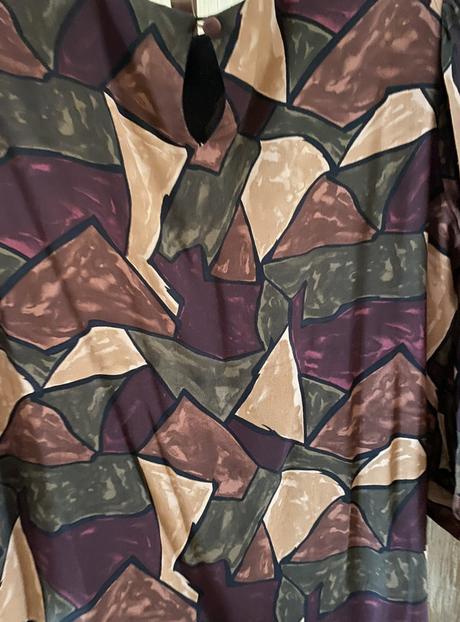 Kvalitné podšité šaty s plisovanou sukňou v. 48, 48