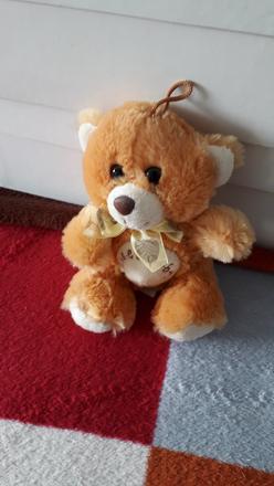 Macko aj na zavesenie - 18 cm,