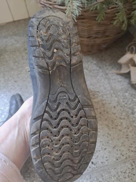 Perfektne kožené čierne čižmy číslo, geox,32