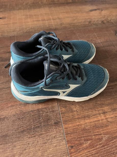 Tenisky, mizuno,33