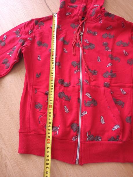 Mikina s kapucňou, 42