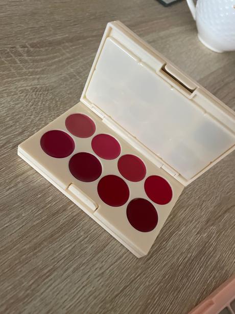 Paletky očných tieňov, 