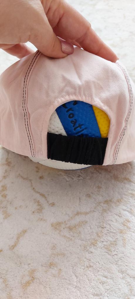 Krásna šiltovka, marika,92