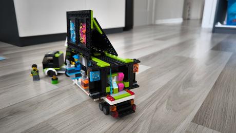 Lego city gaming tournament truck, 