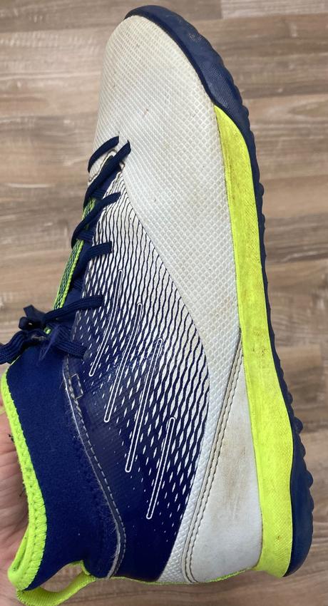 Kopačky(turfy) decathlon kipsta malé štuple, 38