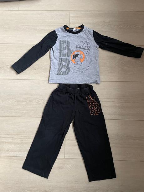 Pyžamo star wars, 98