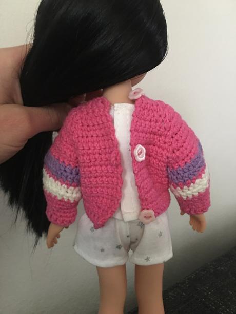 Svetrík na bábiku 32cm,