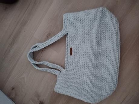 Kabelka bledosivá, nádherná ručná práca, 