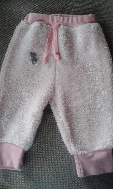 Chlpátkové nohavice, 68