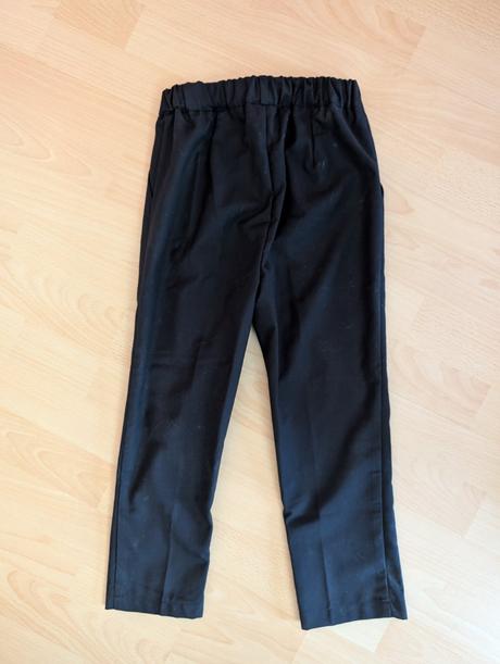 Elegantné nohavice, 122