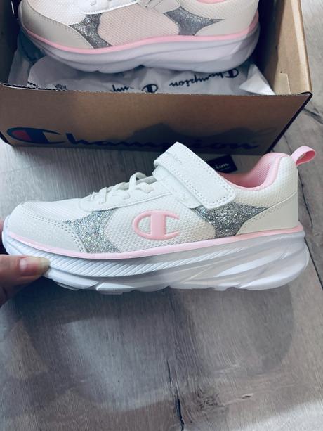 Nové tenisky, champion,35