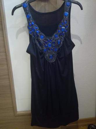 Minišaty s aplikáciou, m