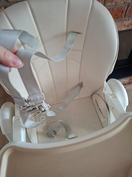 Stolička na krmenie pre dieťa, 