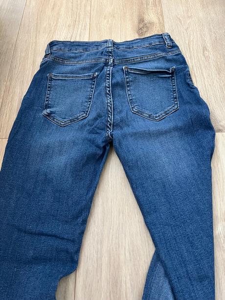 Modre rifle, amisu,s