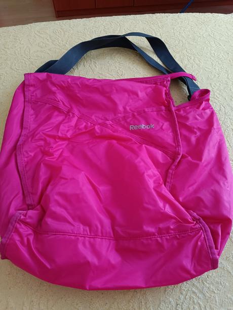 Darujem k objednávke, reebok