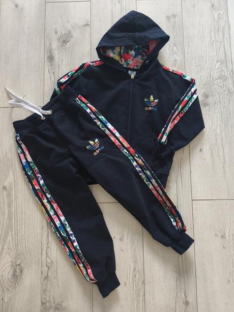 Tepláková súprava, 110