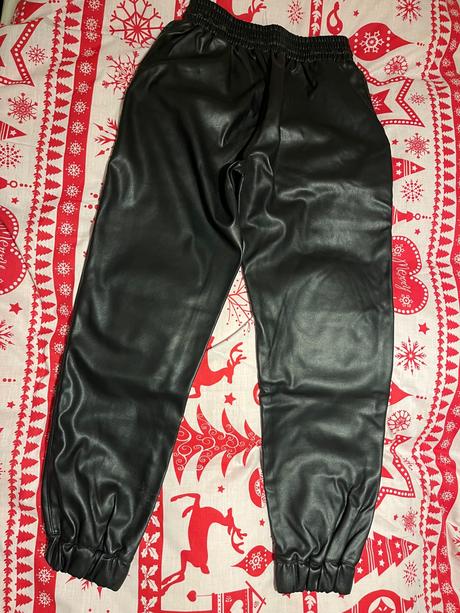 Koženkove nohavice, reserved,152