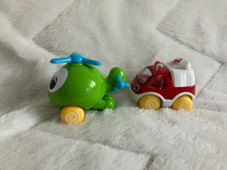 Malý vrtulník a sanitka,