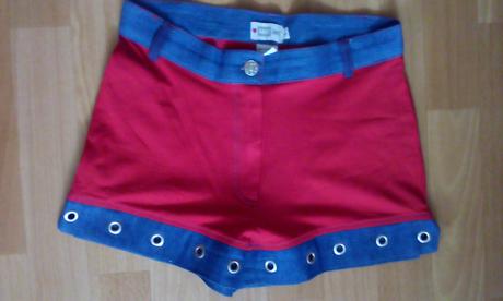 Červené krátke nohavice s, s