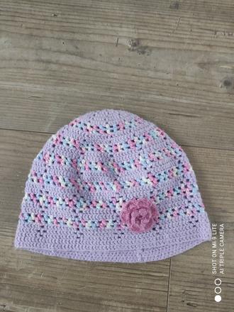 Rucne robena ciapka s kvetinkou, 62