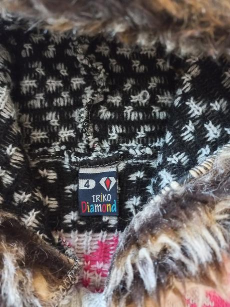 Hrubší sveter, 110