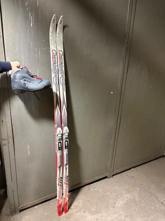 Bežky na klasicky styl s viazaním plus topánky, salomon,37