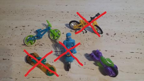 Hračky z kinderiek a iné,