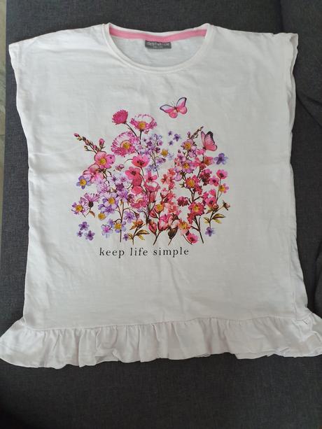 Tricko s volanom a s kvietkami, 152