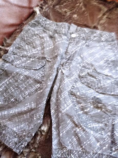 Kraťasy, authority,134