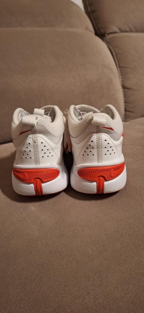 Tenisky na basketbal, nike,40