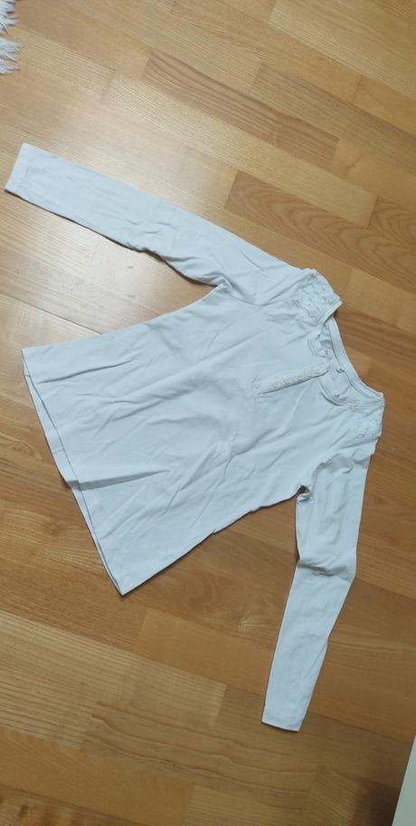 Predám dievčenské trička, 134